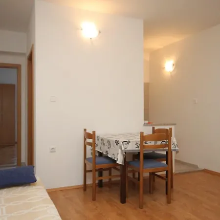 Zaklopatica 8342c Daire